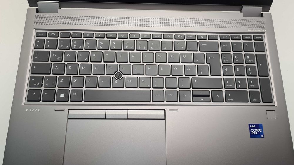 HP ZBook Fury 15.6 G8   i9 11950H/32GB/512SSD/500HDD/RTX A3000-6GB/FHD