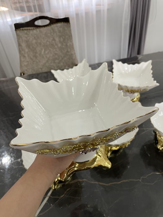 Красивая ваза и конфетница