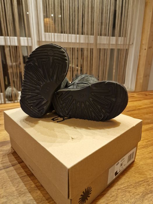 Vand ghete UGG Bailey marimea 22