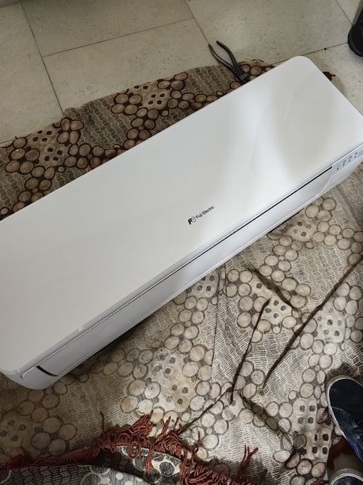 Климатик Fuji Electric