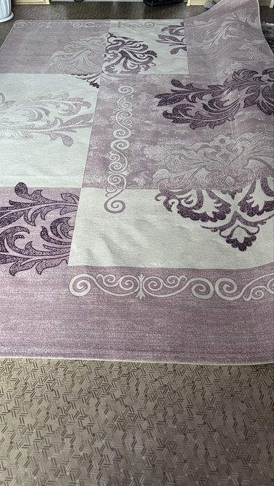 Продам ковер в хорошем состояний