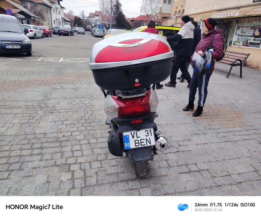 Vînd scuter khimco Grand Dink150 Cm3