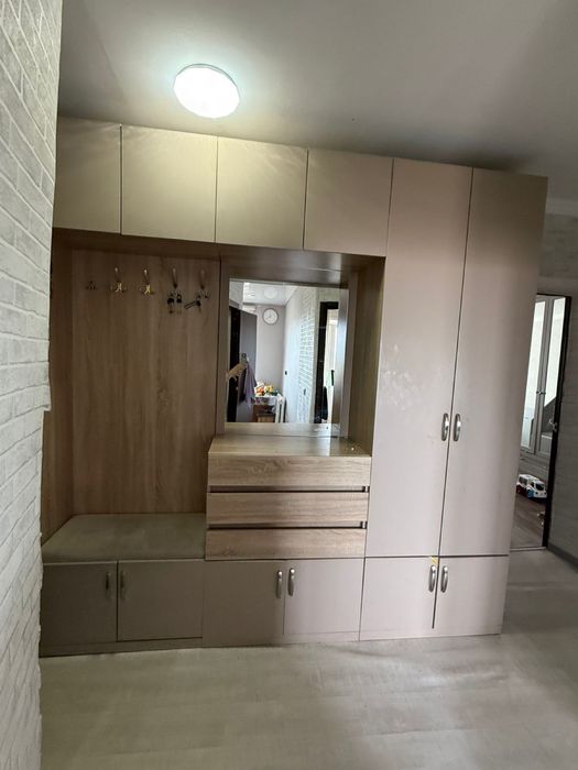 Шкаф для прихожей