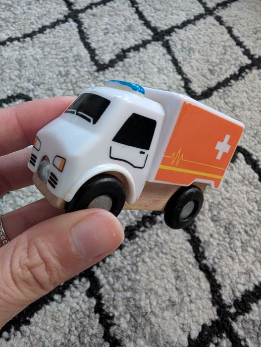 Set mașini lemn și pista