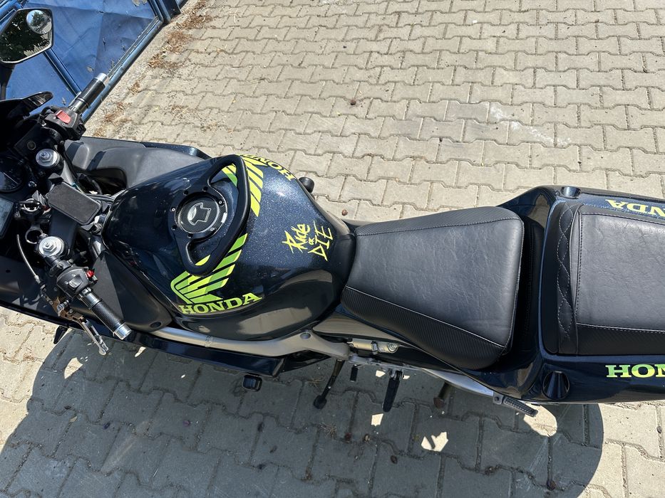 De vanzare honda cbr f4i 600
