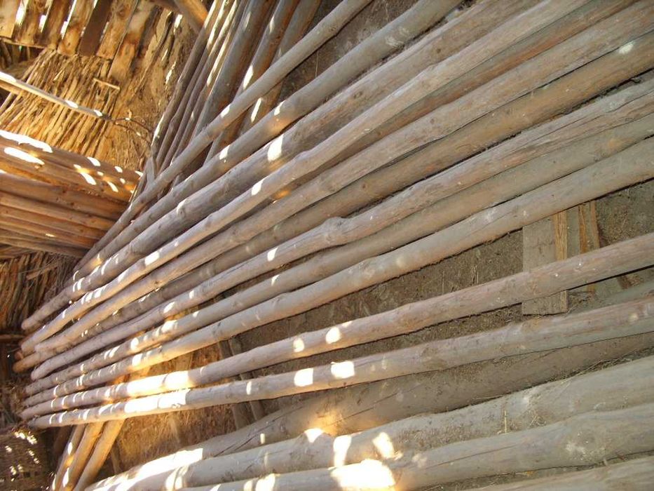 Предлага дървен материал- мертеци и греди