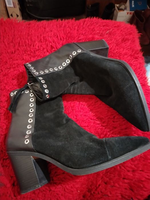 Дамски боти и ботуши