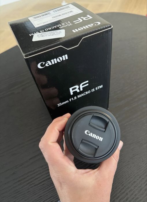 Obiectiv Canon RF 35mm F1.8 Macro IS STM