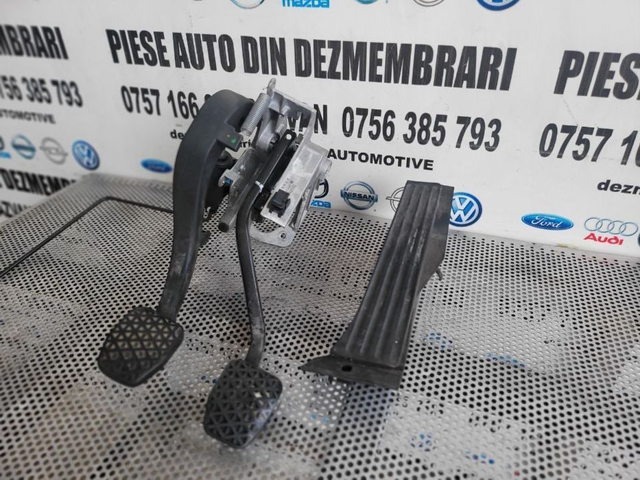 Pod Pedalier Pedala Frana Acceleratie Ambreaj Bmw E90 E91 2.0I Benzina Volan Stanga