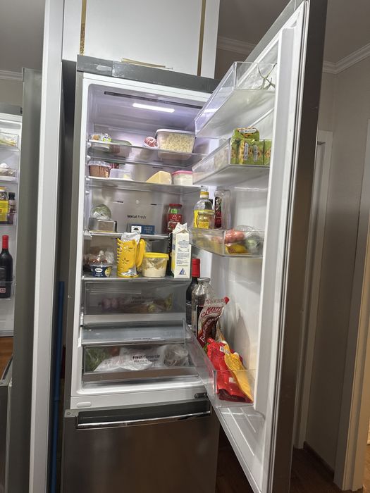 Холодильник серый в отличном состоянии