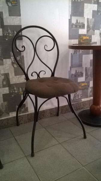 столове от ковано желязо