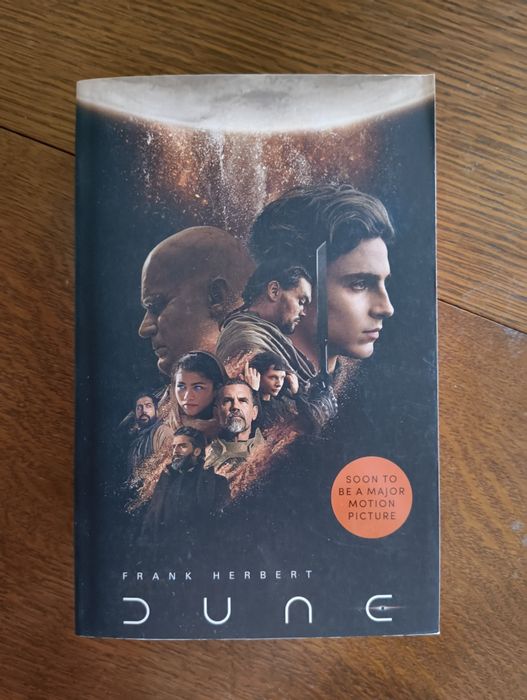 Dune на английски език