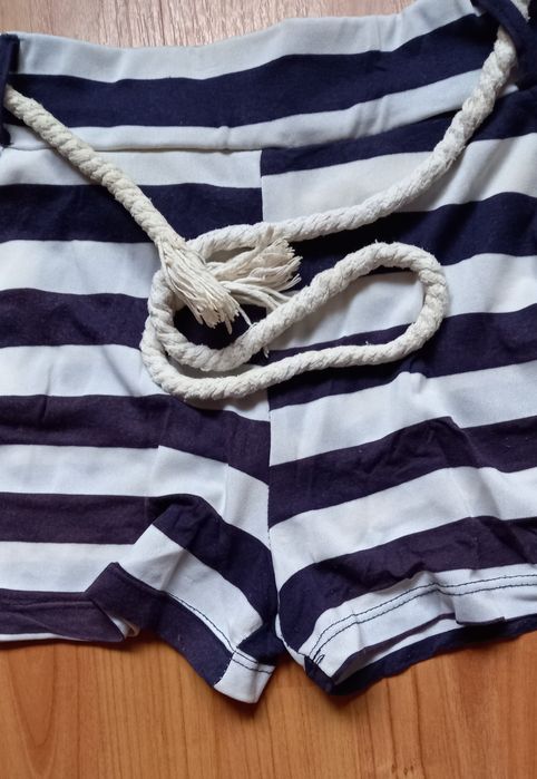 Pantaloni scurți dama