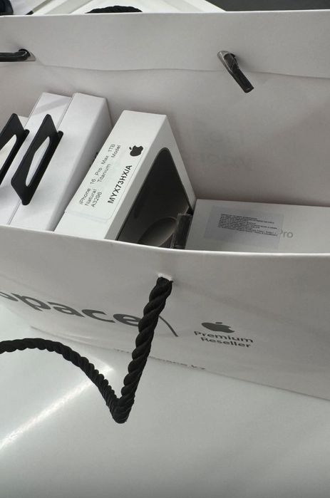 iPhone 16 pro max на 1 трб