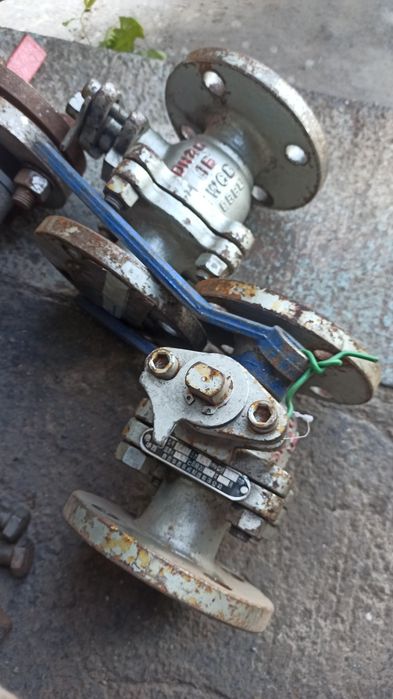 Кран шаровый, поворотный.