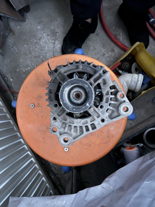 Генератор vag vw caddy 3