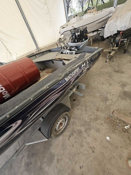 barca aluminiu si motor avariate!