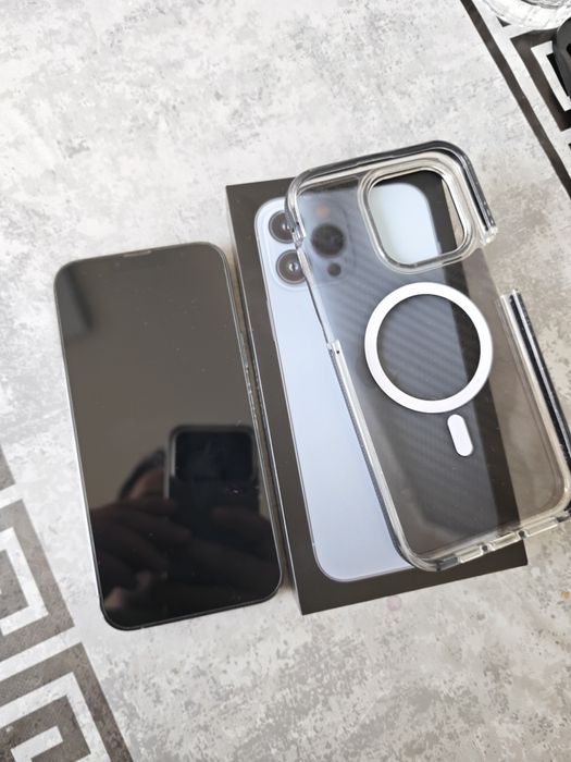 Vând iPhone 13 pro max , pentru pretentiosi