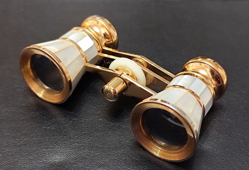 Revue de Luxe / Японски Ретро Бинокъл
