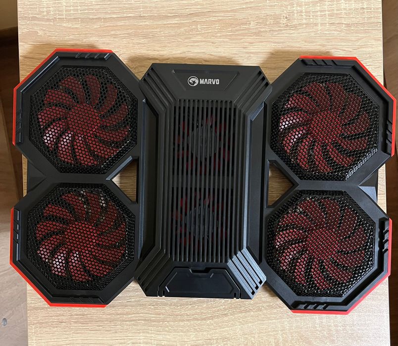 Геймърски КОМПЛЕКТ ЛАПТОП И АКСЕСОАРИ купуваш и играеш!- КАТО НОВО