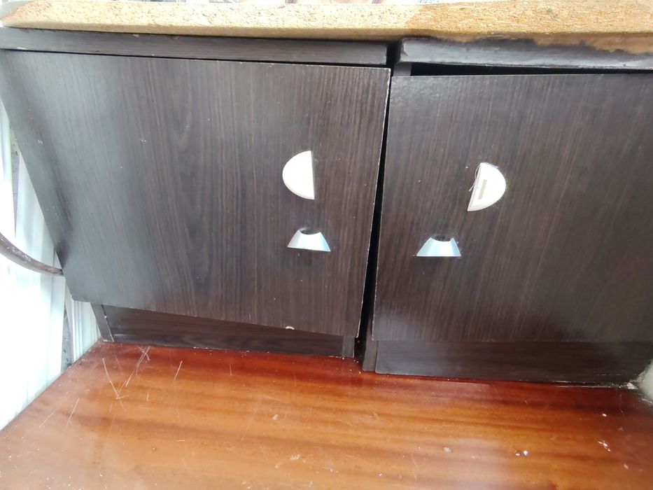 Продам две тумбочки