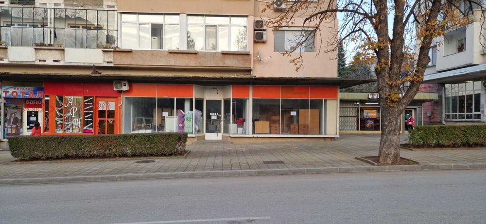 Продава се Магазин в Лясковец - 112 кв.м за 974 €/кв.м - Снимка #2
