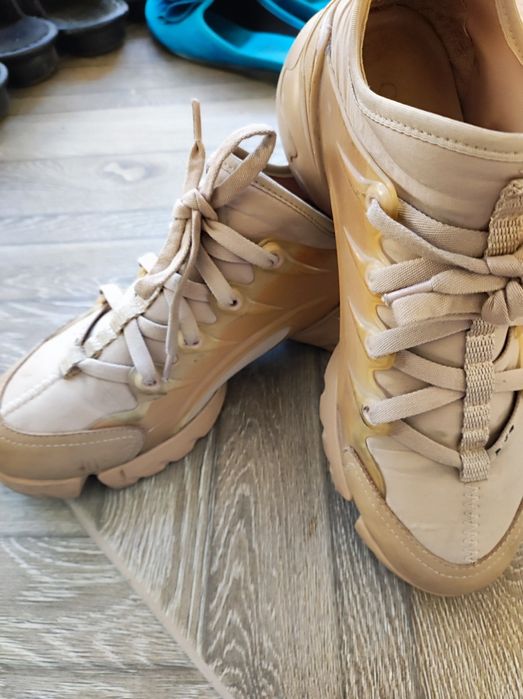 Кроссовки женские на 38 размер