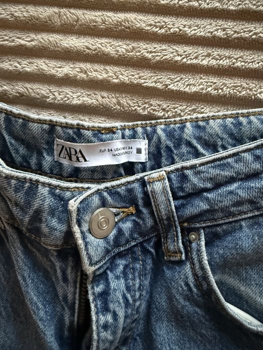 Широкие джинсы Zara