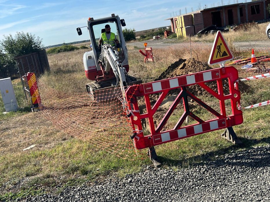 Lucrari(servicii)miniexcavator,sapaturi,fundatii,fose,santuri,piscine
