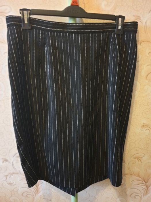 Костюм в полоску