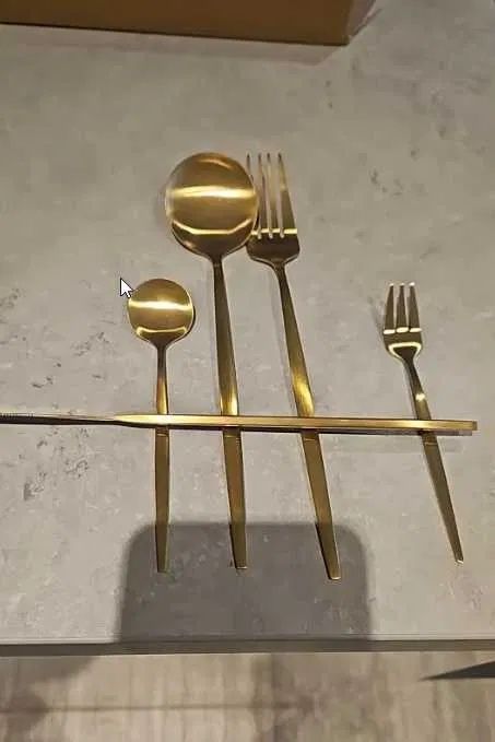 Чисто нови златни прибори