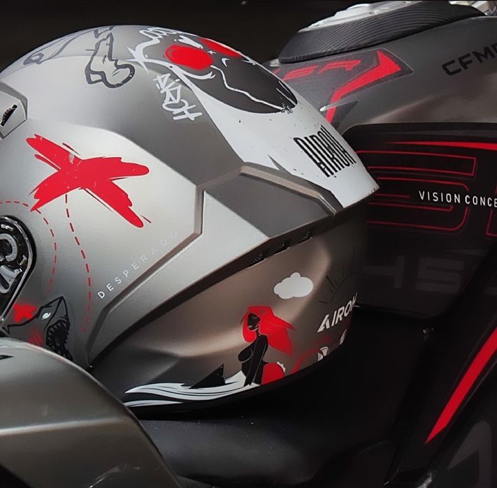 Мотошлем Airoh connor desperado.