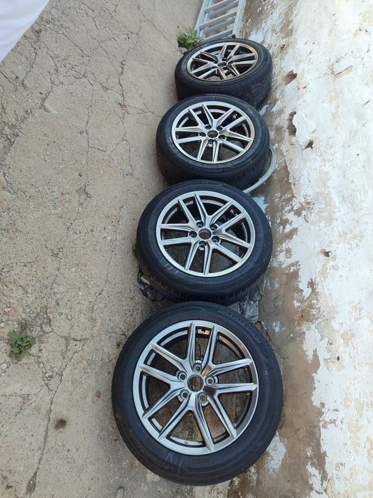 Диск и шина  R17 отличном состояние