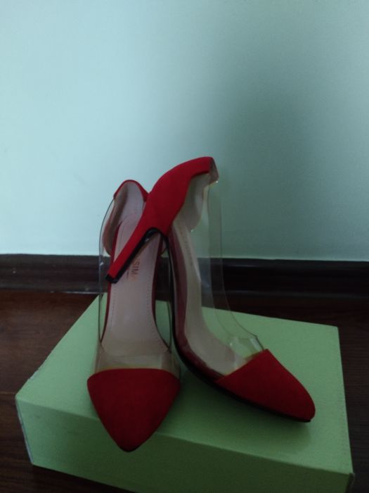 Jenskiy ayaq kiyimler