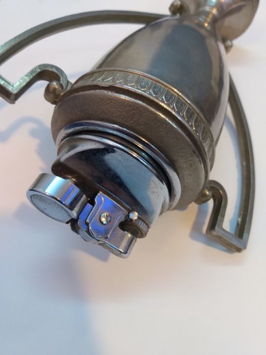 Bricheta unicat, tip cupa de fotbal, reincarcabila, functionabila