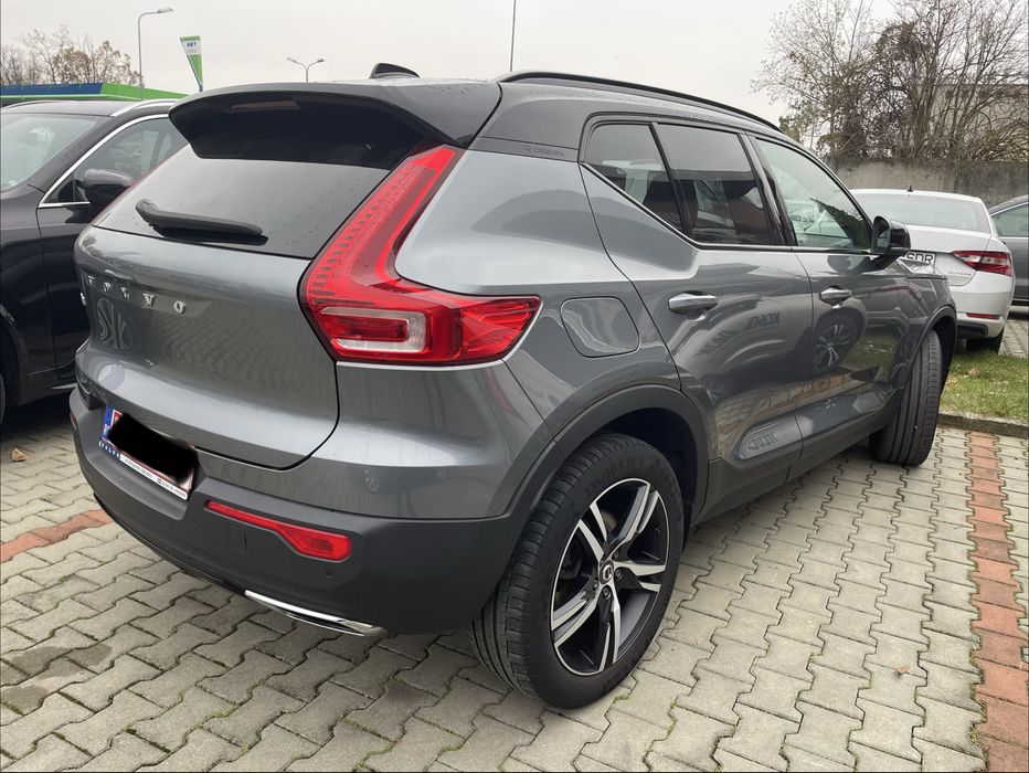 Volvo XC40 D4 190cp AWD