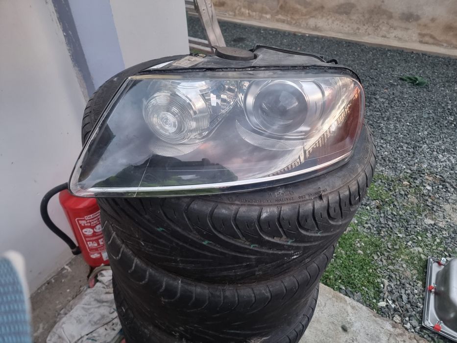 Far stânga touareg 7l