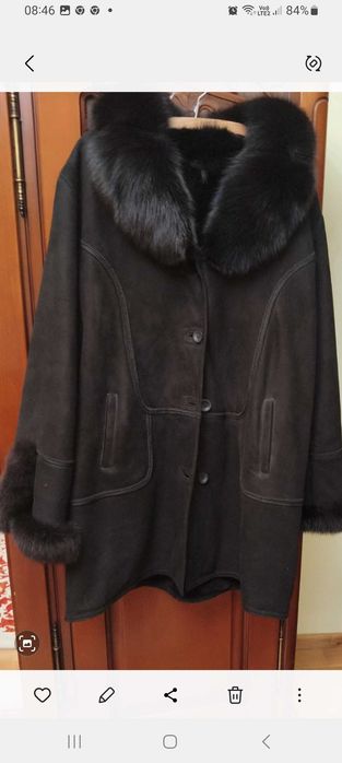 Haina piele naturala de miel cu guler si mansete de vulpe argintie 48