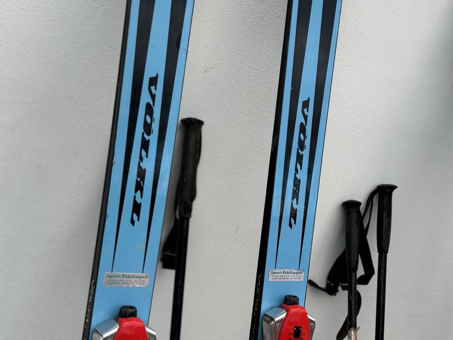 Schiurii: volkl,reghin ruben, atomic