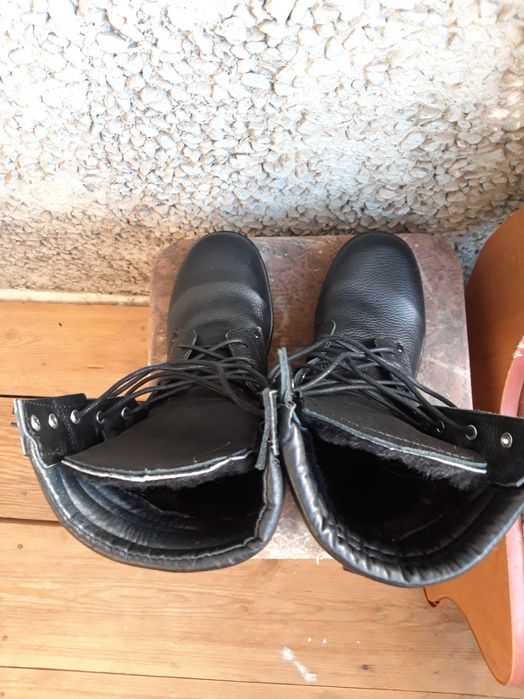 Продам  берцы новые