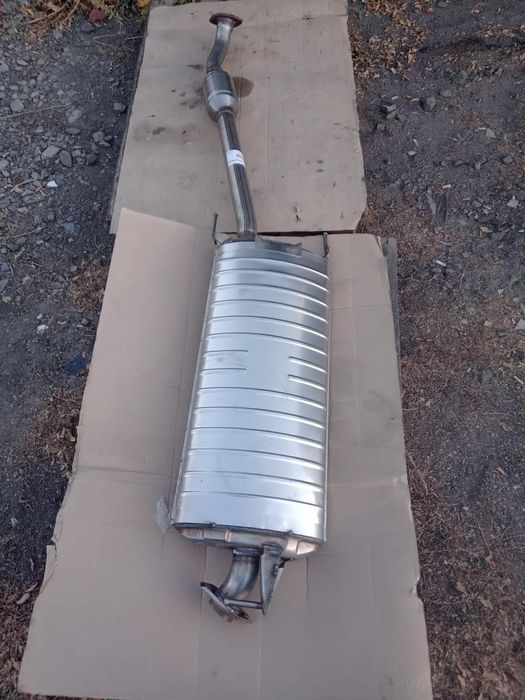 Rav4 глушитель средняя часть.