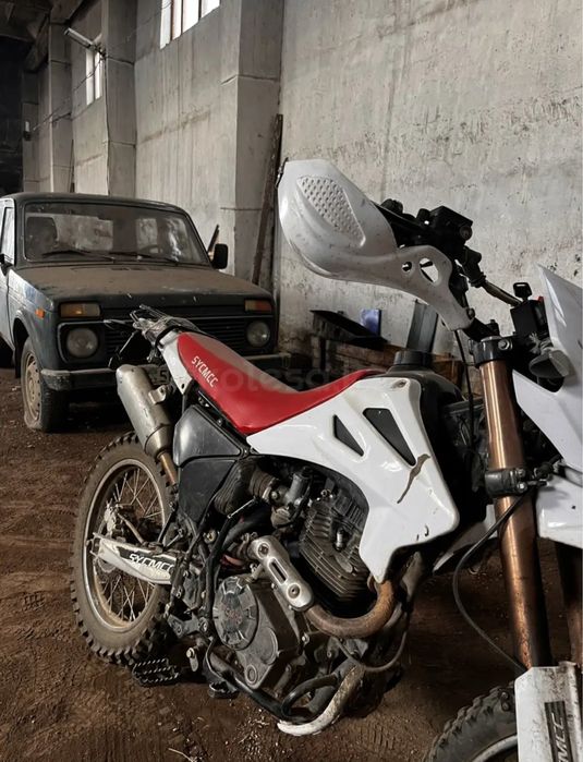 Мотоцикл б/у торг есть