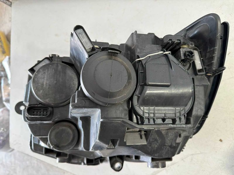 Фарове - VW Valeo 2016