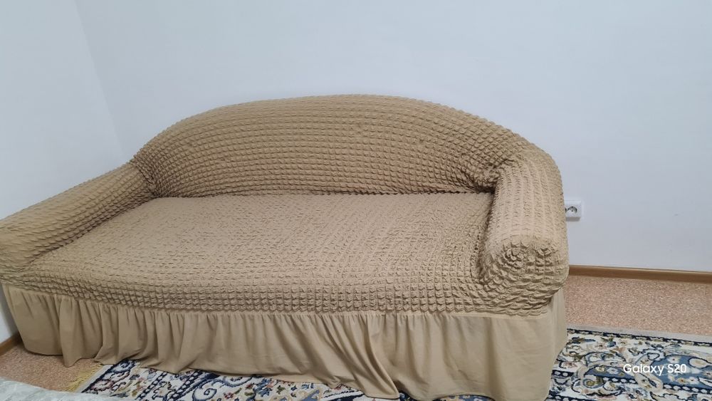 Срочно продам диван