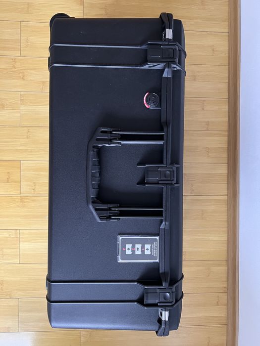 Vand Pelican Air 1626 Case (varianta usoara) nou cu roti