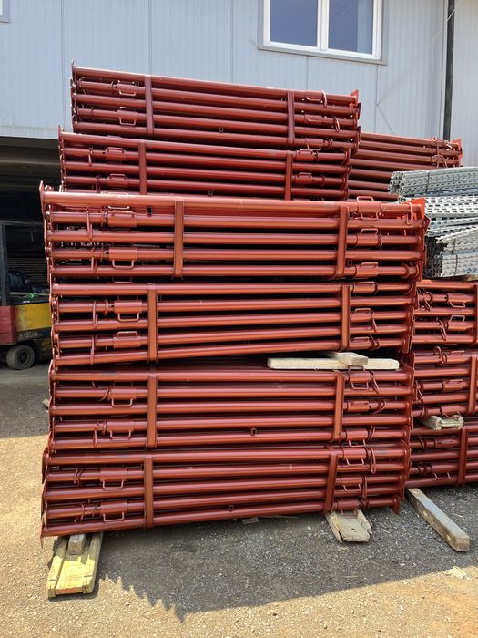 Inchiriez: panouri doka, popi metalici, grinzi, schela