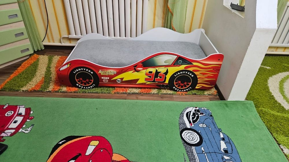 Детская кровать в хорошем состоянии