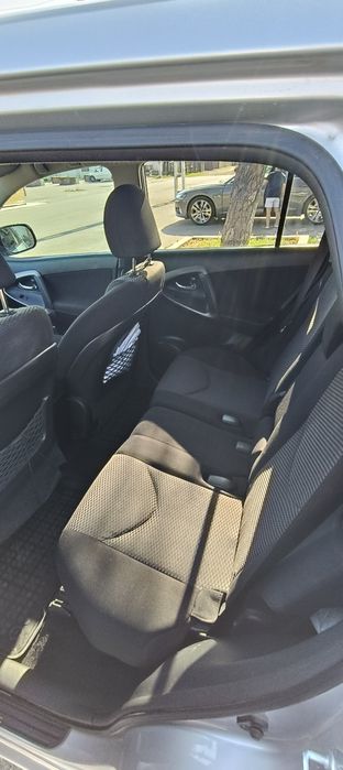 TOYOTA RAV4 2010 — imagine 5