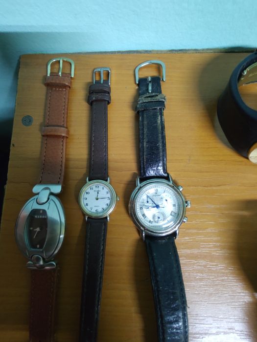 Ceasuri și diferite bijuterii din argint,inox sau placate cu aur