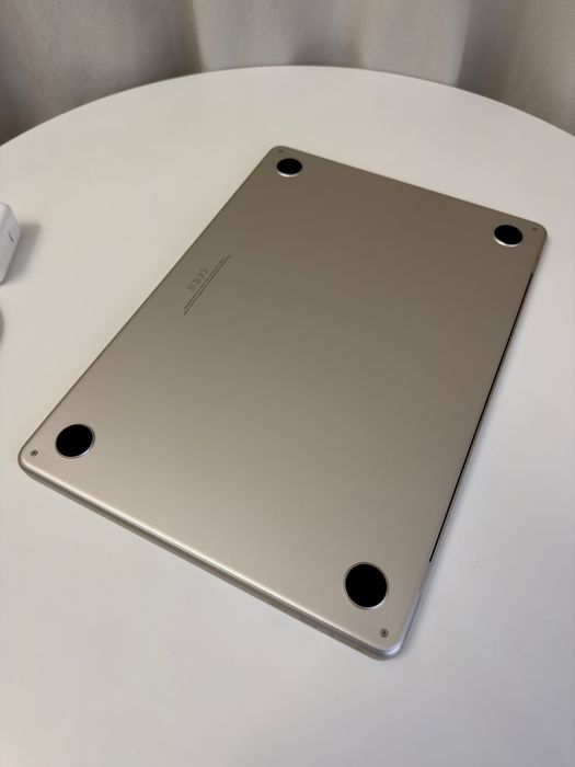 Apple Macbook AiR 13,6" M3 256GB CA NOU !